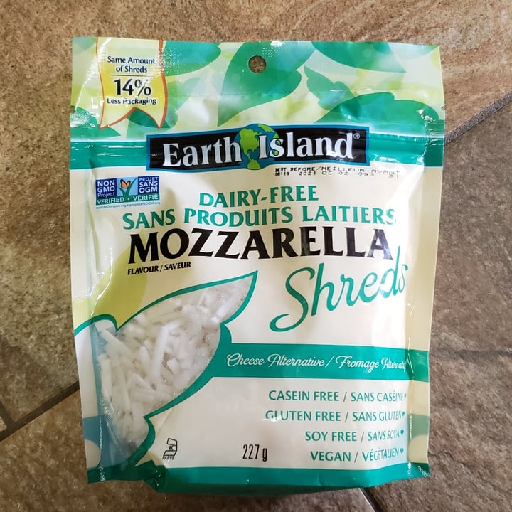 photo of Earth Island Dairy-Free Mozzarella Shreds shared by @metalmel666 on  03 Aug 2021 - review