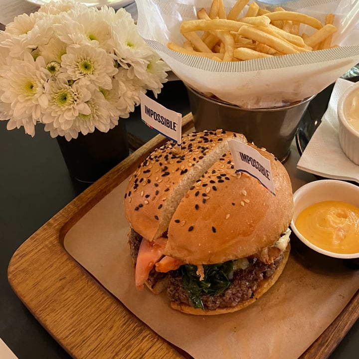 photo of Ps. Cafe Impossible Burger (without cheese) shared by @yutongwang on  30 Oct 2021 - review