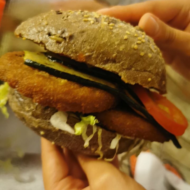 photo of FUD Vegan burger shared by @hobosvarionata on  24 Aug 2021 - review