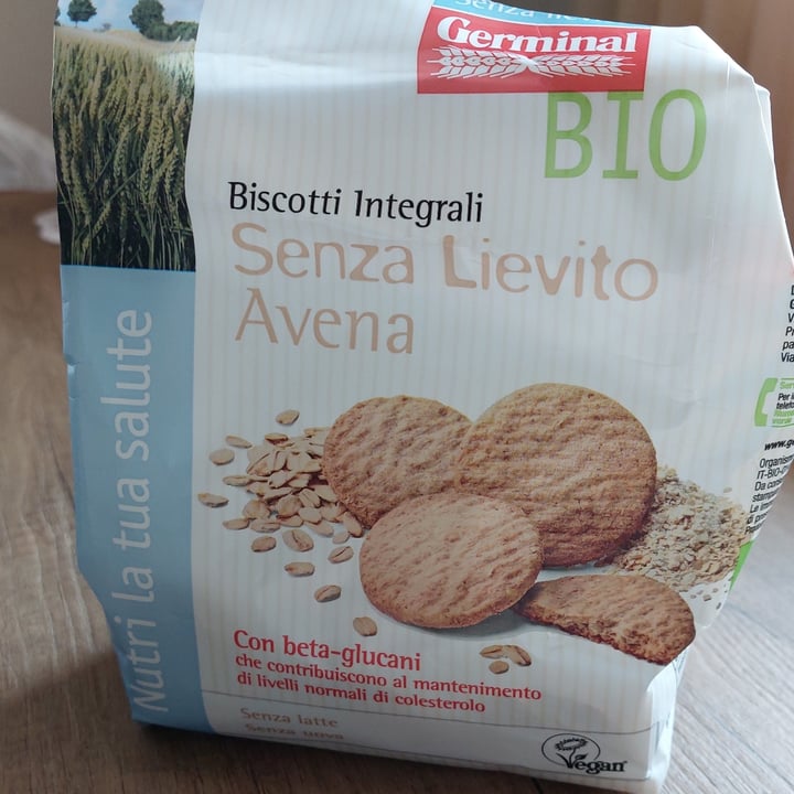photo of Germinal Bio biscotti integrali senza lievito shared by @eleonorabarbieri on  28 Sep 2022 - review