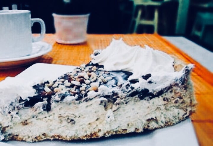 photo of Loving Hut Microcentro Marroc Cake shared by @lulejga on  28 Aug 2019 - review