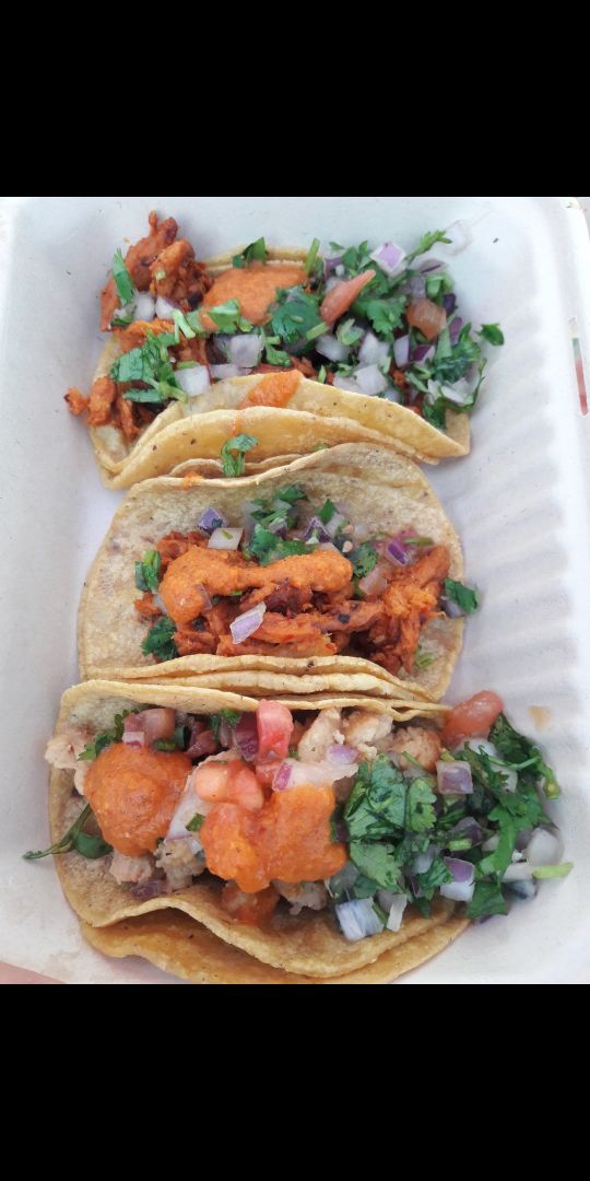 photo of Vegatinos Tacos Al Pastor Tacos shared by @graciec on  27 Oct 2019 - review