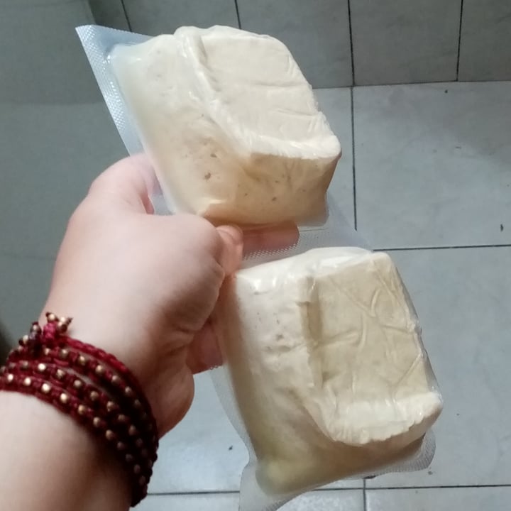 review photo of Fior di Natura Tofu al naturale shared by @demenzia89 on 10 Jul 2022 - review