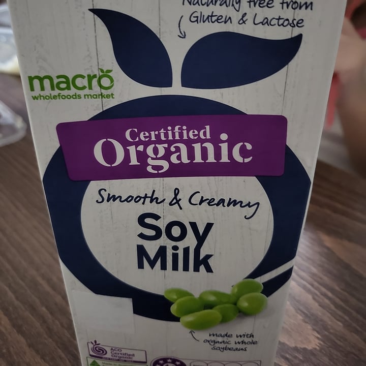 photo of Macro Wholefoods Market Smooth & Creamy Soy Milk shared by @paradoksaalinen on  19 Sep 2021 - review