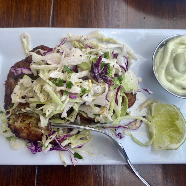 photo of O’cado Restaurant O’crab cakes shared by @amazingeverywhere on  09 May 2021 - review
