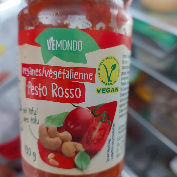 review photo of Vemondo Vegan pesto rosso shared by @annaimp on 14 Apr 2022 - review