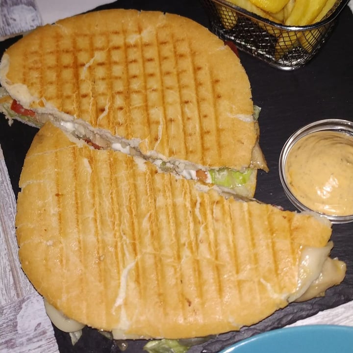 photo of my lola vegan food Campero de Heura shared by @mimivi on  27 Aug 2019 - review