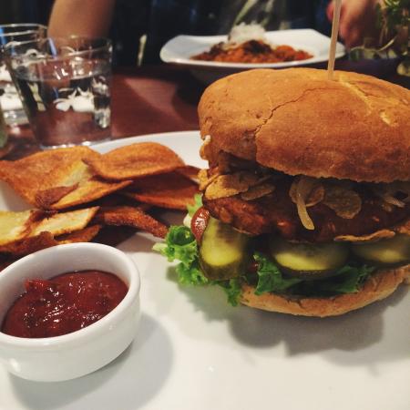review photo of GYVAS baras Wok noodles and Portobello burger with sweet potato fries shared by @zalexanna on 03 Dec 2017 - review
