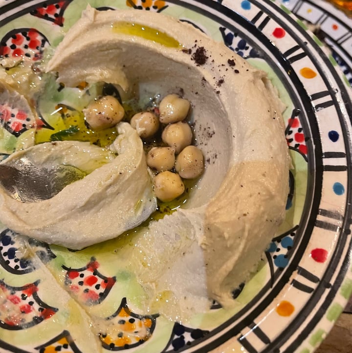 photo of Fairouz Hummus shared by @eleonora1991 on  08 May 2022 - review
