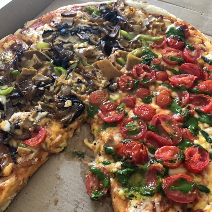 photo of Salvaxe Pizza Pastor Y Pepperonni shared by @dolores on  07 Jun 2020 - review