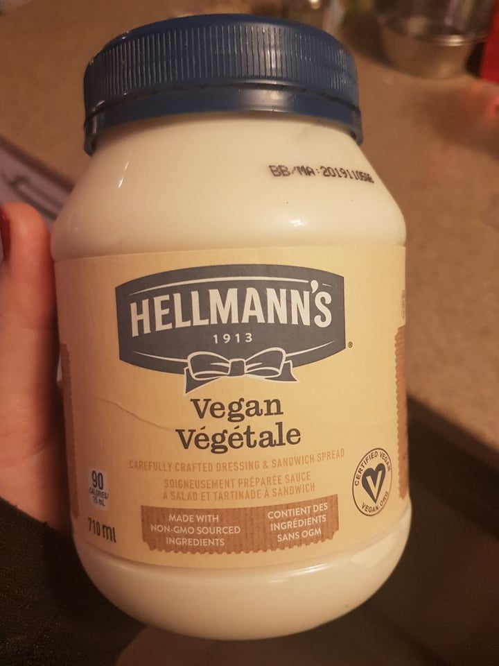 photo of Hellmann’s Hellman’s Vegan Mayonnaise shared by @houndsandhooligans on  01 Apr 2020 - review