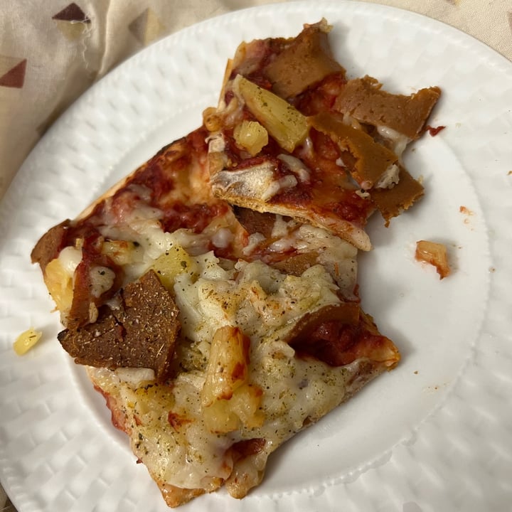 photo of Parkway Pizza Northeast Vegan Hawaiian Pizza shared by @annettej on  22 Oct 2022 - review