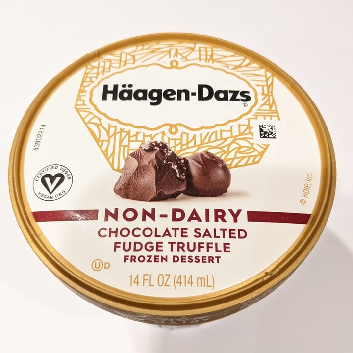 photo of Häagen-Dazs Chocolate Salted Fudge Truffle Ice Cream Tub shared by @veggieassassin on  26 Feb 2021 - review