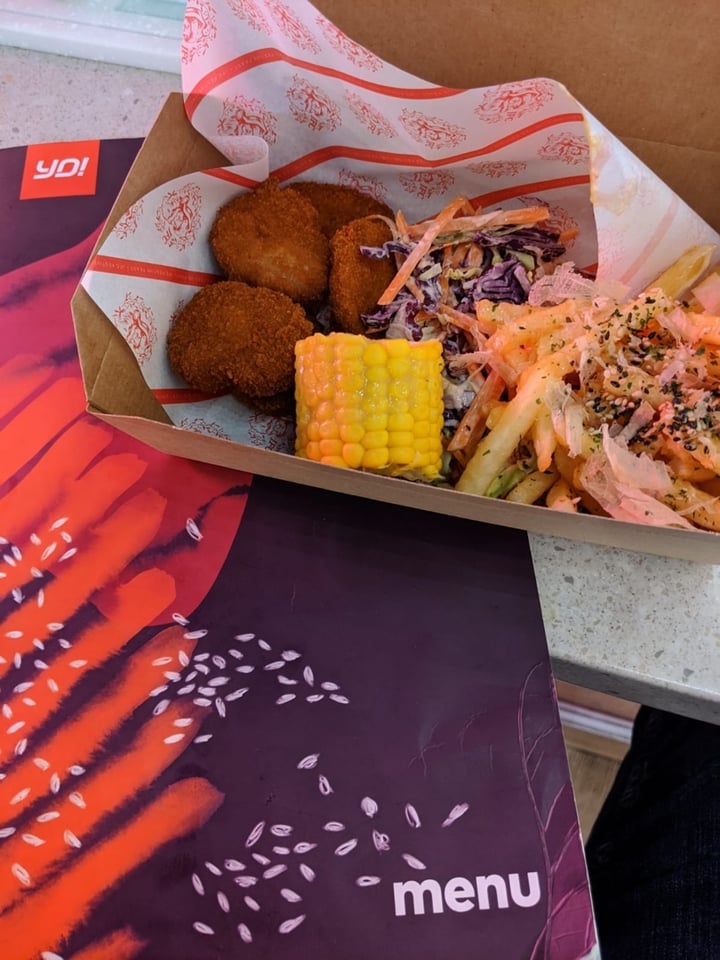 photo of YO! Sushi JFC vegan box shared by @rikesh on  10 Dec 2019 - review