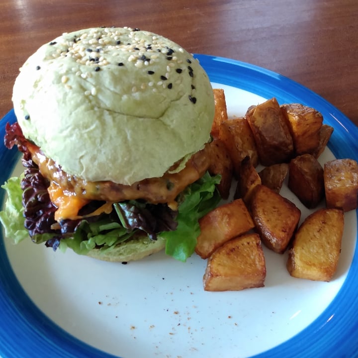 photo of MOLA American cheesy burger shared by @floorcita on  08 Aug 2021 - review