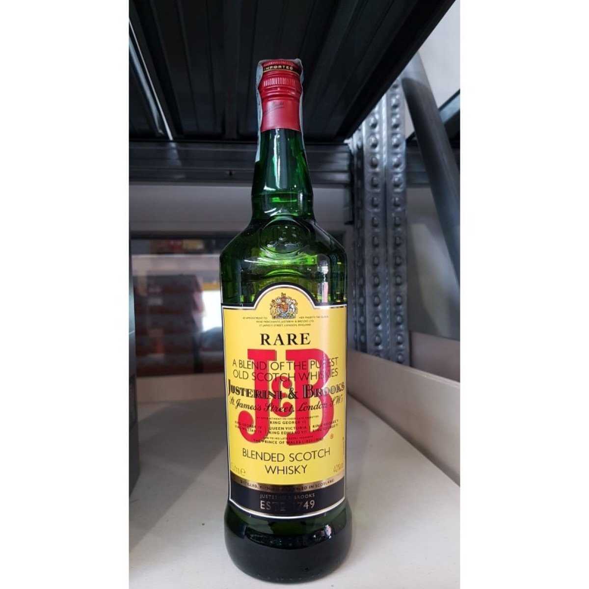 J&b Blended whisky Reviews | abillion