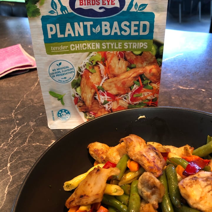 review photo of BirdsEye Plant Based Tender Chicken Style Strips shared by @alonavl on 15 Oct 2021 - review