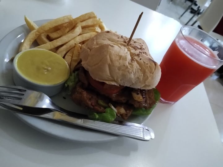 photo of Loving Hut Microcentro Doble Bondiola Lover shared by @ksvegan on  26 Dec 2019 - review