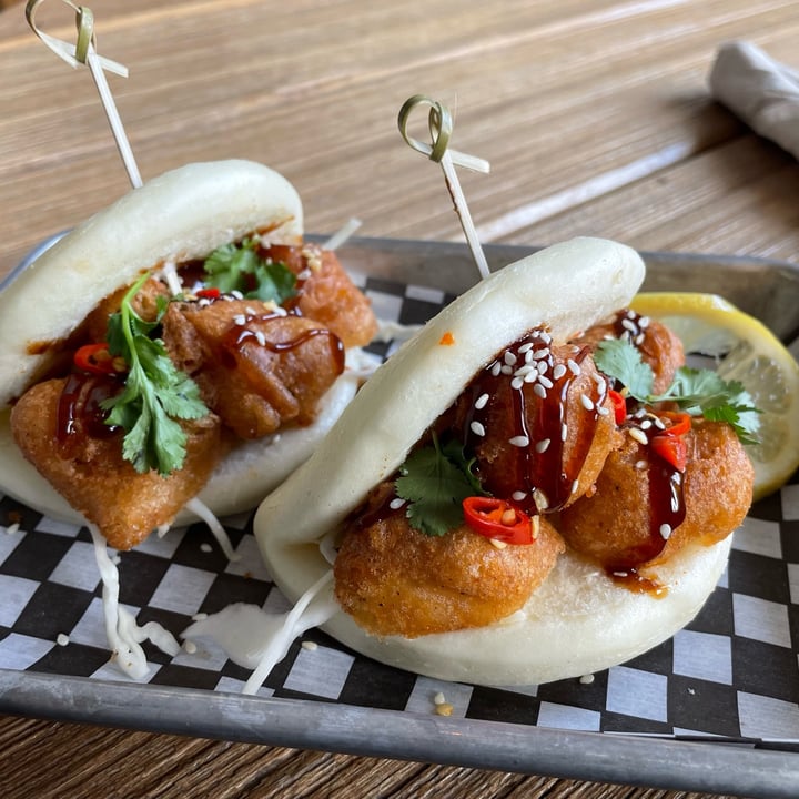 photo of Tapworks Brewing Company cauliflower bao buns shared by @mgstillo on  02 Sep 2022 - review