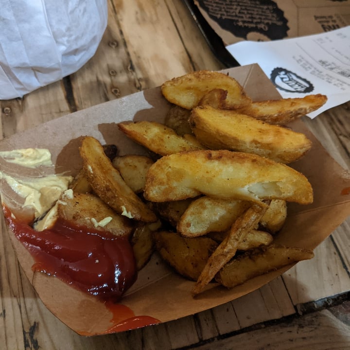 photo of Hank Burger Le Capitaine Hank shared by @laetitiab on  30 Jan 2022 - review