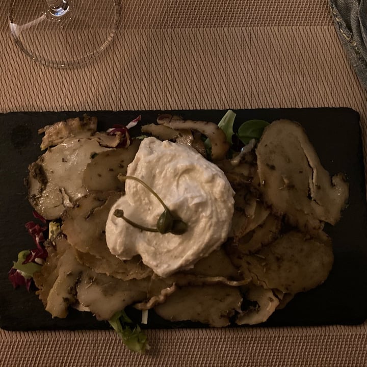 photo of Il Pangolino - Vegan Bistrot Arrosto di seitan con salsa shared by @arielamarla on  13 Mar 2022 - review