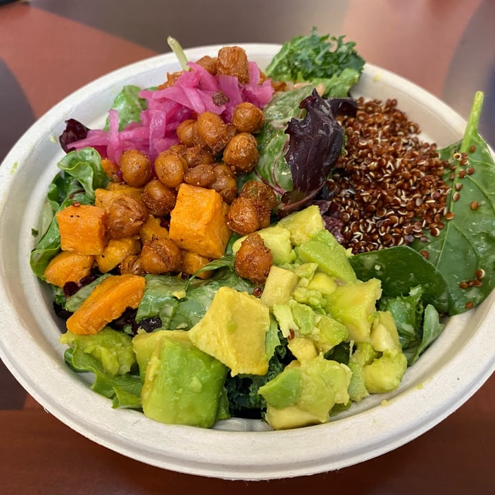review photo of Contempo Café Kale Superfood Salad shared by @samlovesplants on 22 Jun 2022 - review