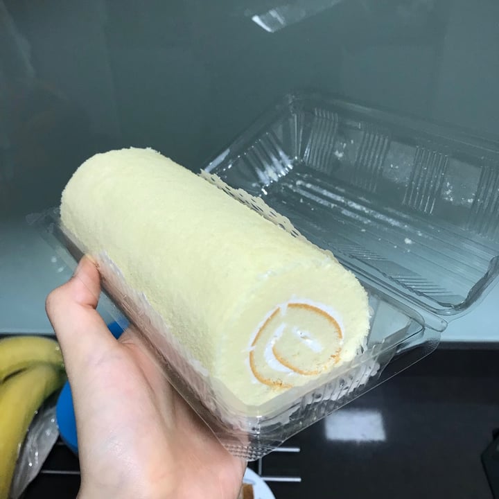 photo of M Bakery Vanilla Swiss Roll shared by @applepancakes on  16 Oct 2020 - review