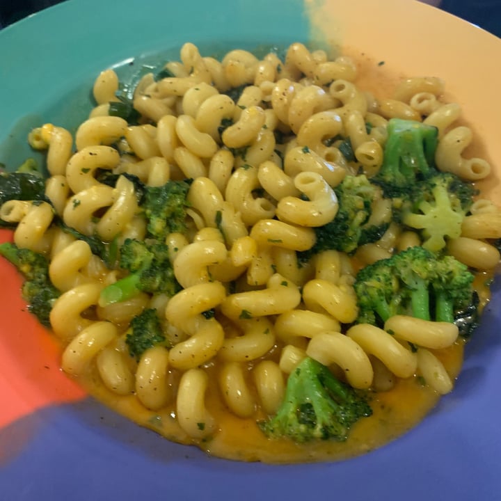 photo of The Friendly Toast Vegan Mac shared by @aestheticallyadventurous on  04 Apr 2019 - review