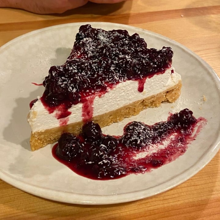 photo of Kind Kitchen Red Fruit Cheesecake shared by @diog6liveira on  17 Jun 2021 - review