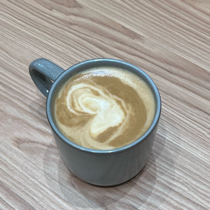 review photo of C Australia's Coffee Club oatmilk latte shared by @flexivegan on 18 Sep 2022 - review