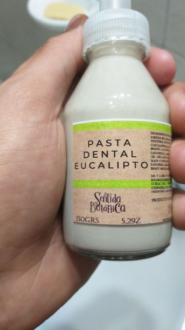 photo of Sentida Botánica Pasta Dental Eucalipto shared by @nehuencph on  04 Nov 2019 - review