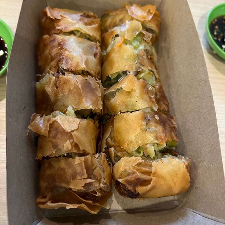 photo of dayday Kitchen Veg spring roll shared by @watermelonbeu on  19 Nov 2022 - review