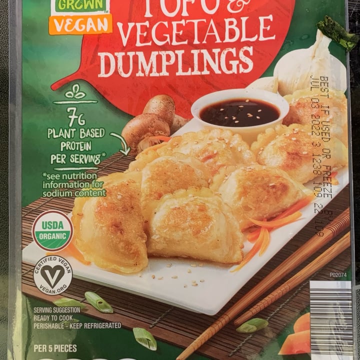 photo of Earth Grown Tofu & Vegetable Dumplings shared by @alogodim on  04 Jun 2022 - review