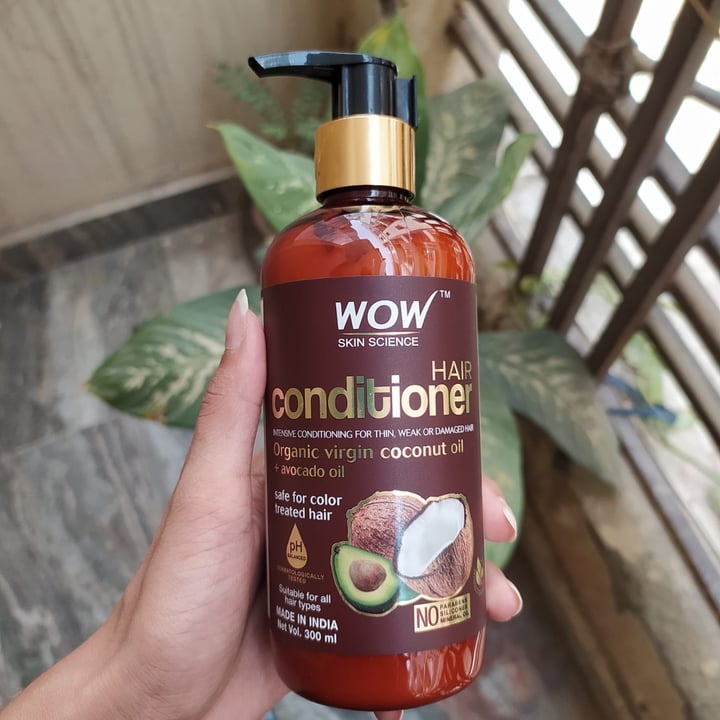 review photo of Wow Skin Science Coconut Oil + Avocado Oil Conditioner shared by @anitapokhriyal on 08 Oct 2022 - review