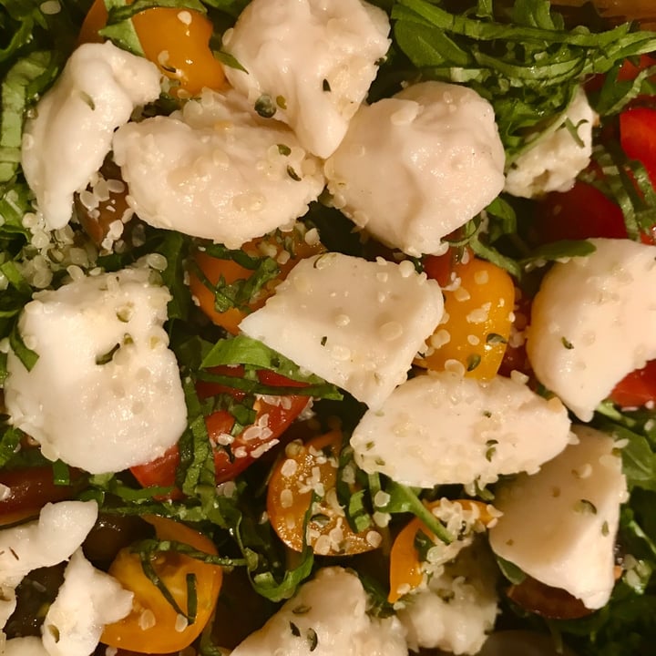 photo of Baby Blue Woodfired Pizza Caprese Salad shared by @pdxveg on  05 Feb 2020 - review