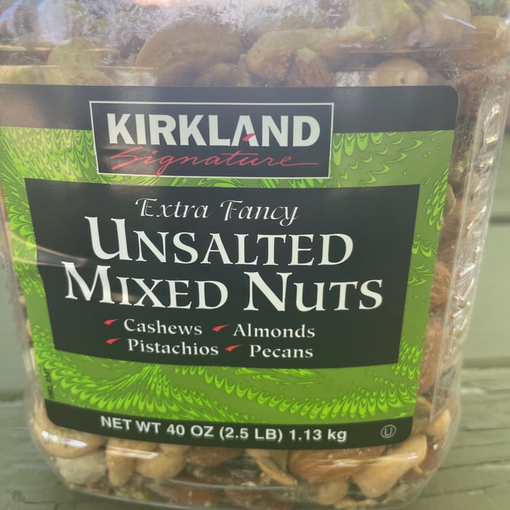 photo of Kirkland Signature Mixed nuts shared by @shartrina on  03 Jun 2021 - review