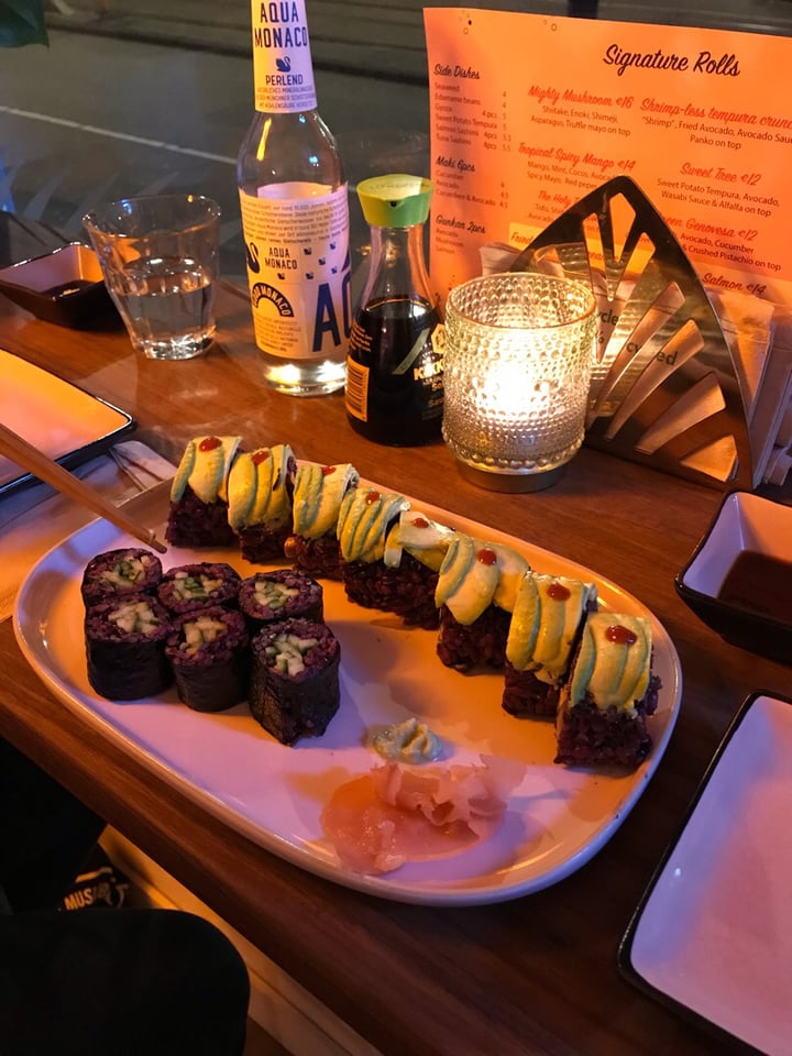 review photo of Vegan Sushi Bar Signature Rolls shared by @bloemloete on 29 Feb 2020 - review