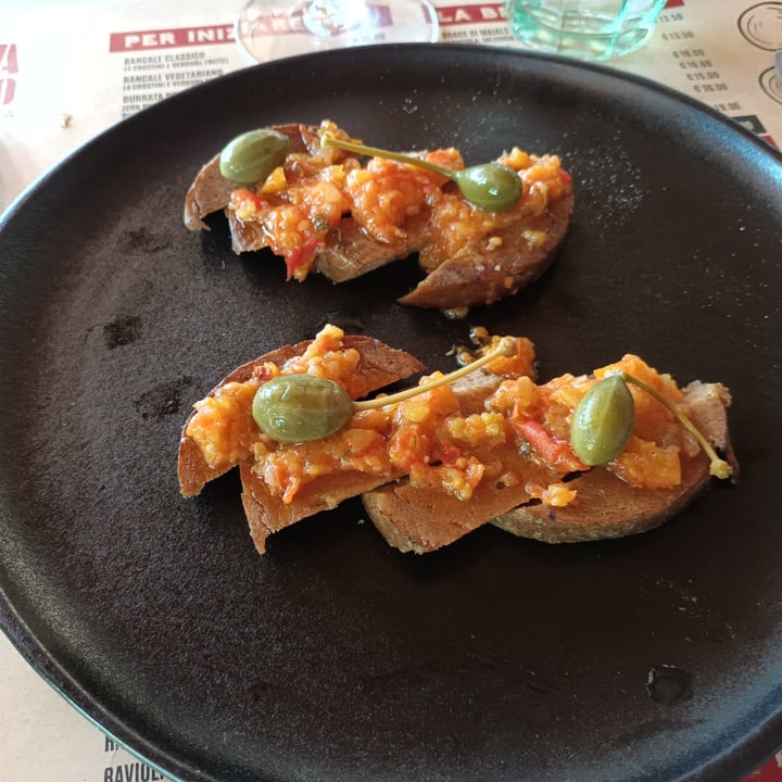 photo of Osteria del Pisello Tagliata di seitan con chutney di datterino e frutto di cappero shared by @samarra on  20 Sep 2022 - review