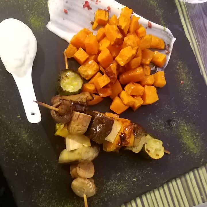 review photo of Cavoli Nostri Spiedini arrosto Con Patate Dolci E Maionese All’Erba Cipollina. shared by @sharasaur on 14 Oct 2021 - review