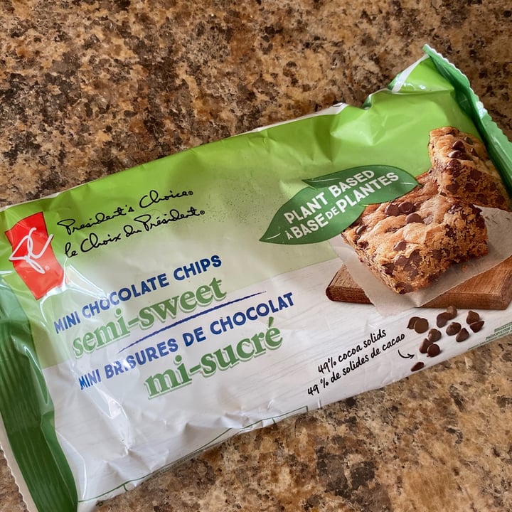 review photo of President's Choice Mini Chocolate Chips shared by @iyerniki on 03 Feb 2021 - review