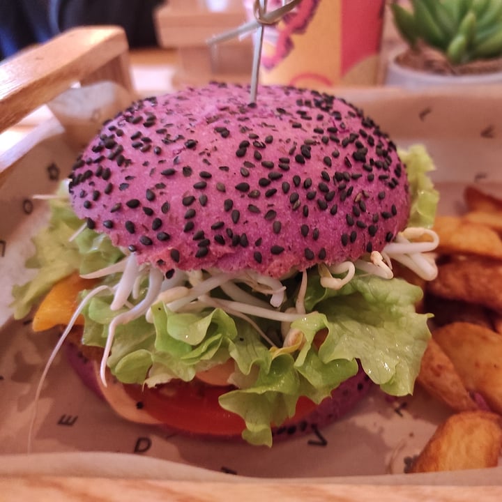 photo of Flower Burger Cherry Bomb shared by @leilatwo on  25 Apr 2022 - review