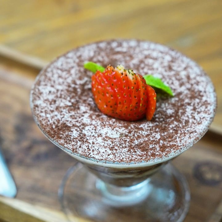 review photo of Manggis in Canggu Tiramisu shared by @balimunich on 12 May 2020 - review