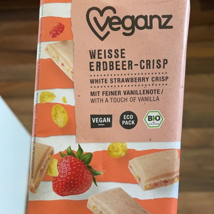 review photo of Veganz Weiße Erdbeer-Crisp (White Strawberry Crisp) shared by @animaldefender2019 on 16 Jun 2021 - review