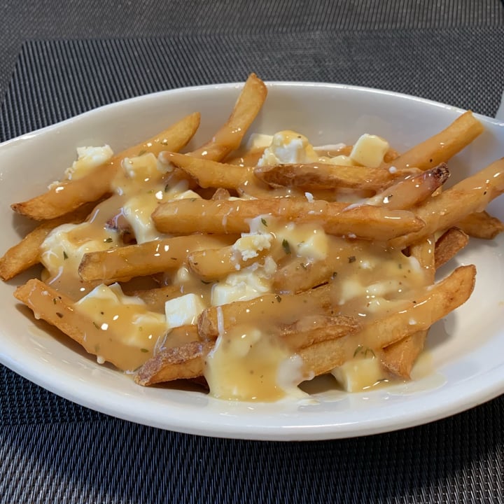 photo of Farm Boy Poutine Style Curd Cheese Alternative shared by @annacres on  15 Mar 2022 - review