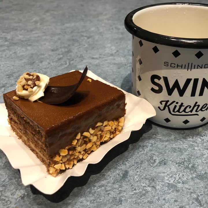 photo of Swing Kitchen - Real Vegan Burger Mandel-Nougat-Traum shared by @kraxlmaxi on  25 Jul 2020 - review