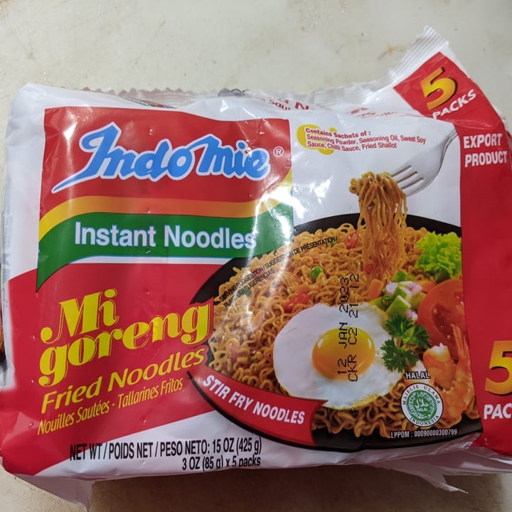 photo of Indomie Mi goreng Stir-Fry noodles shared by @caseyveganforlife on  27 Apr 2022 - review