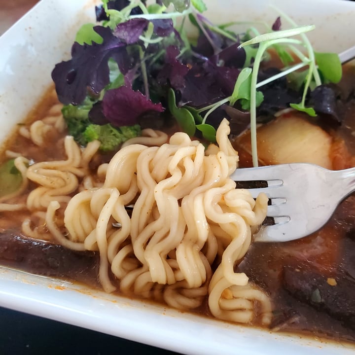 photo of Mike's Mighty Good Vegetarian Kimchi Ramen Soup shared by @itsjustmel on  02 Jun 2022 - review