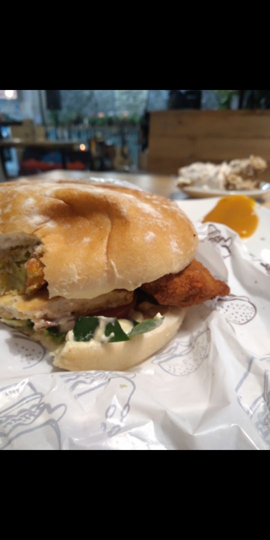 photo of Vegan'us Hamburguesa de falafel shared by @rafecomo on  20 Aug 2019 - review