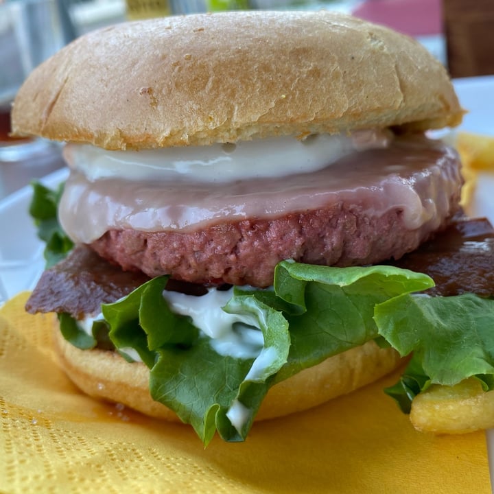 photo of Sopra la panca burger fai da te shared by @whatthefuck on  02 Aug 2022 - review