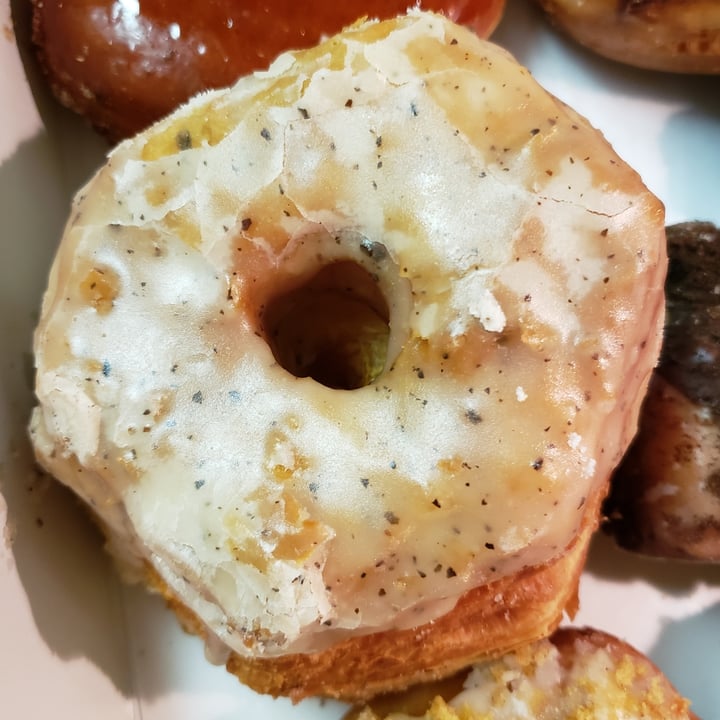 photo of MACHINO DONUTS London Fog Cronut shared by @metalmel666 on  29 Sep 2022 - review